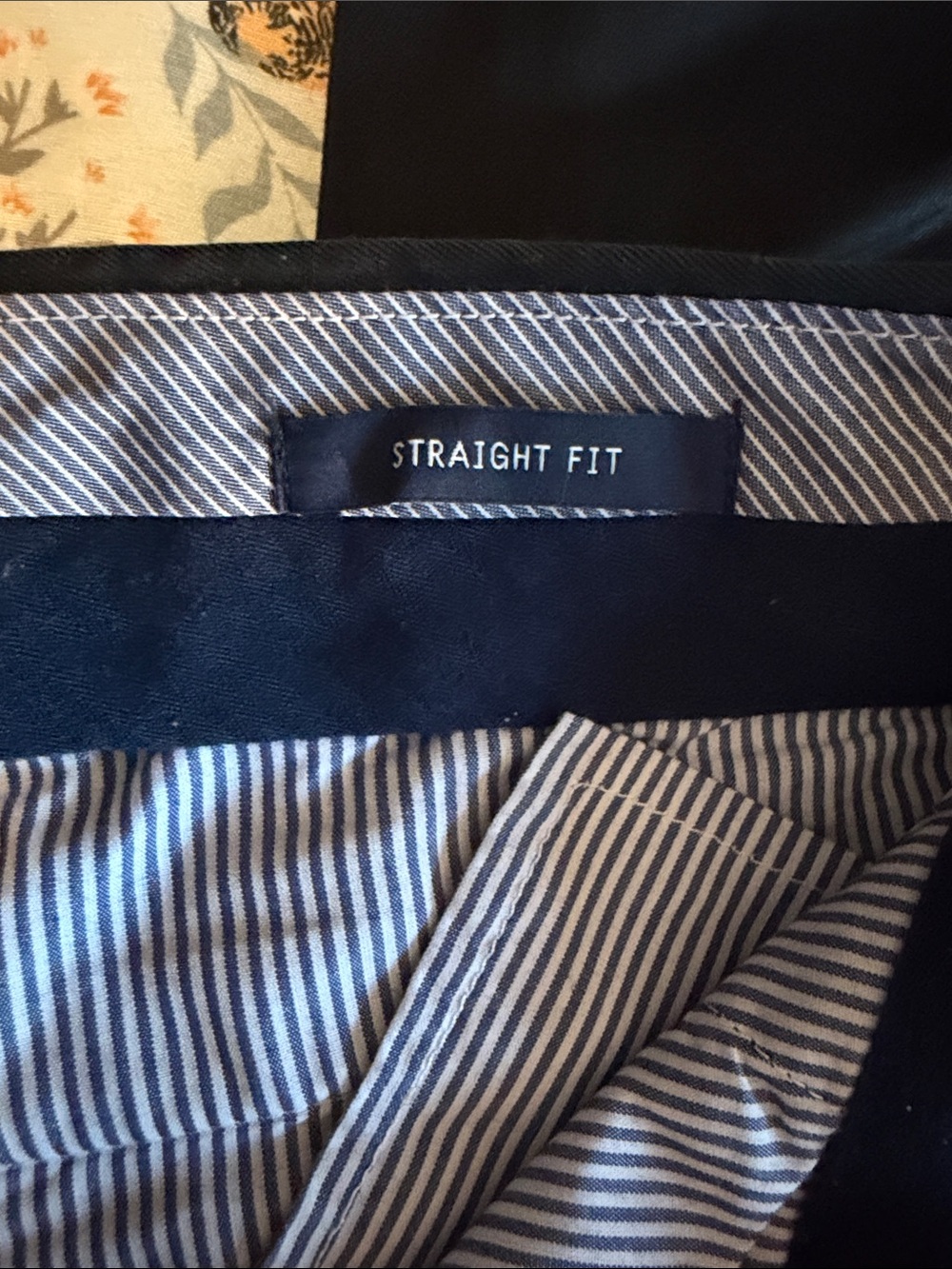 Men's Gap Slim Fit Black Dress Pants - Classic Straight Fit - 32x30 - Picture 4 of 5